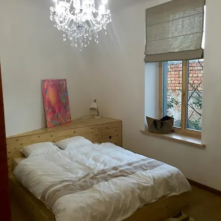 Апартаменты Art Deco New In The Centre Of