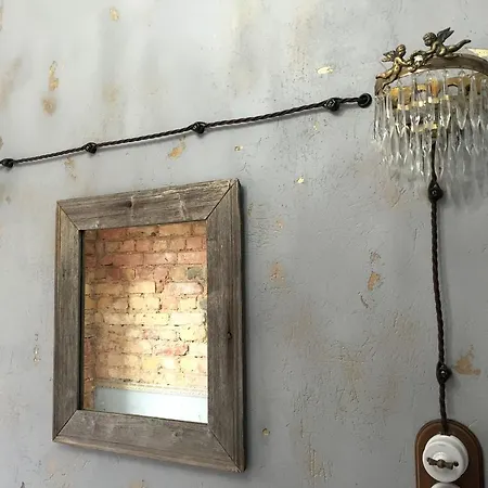 Art Deco New In The Centre Of *