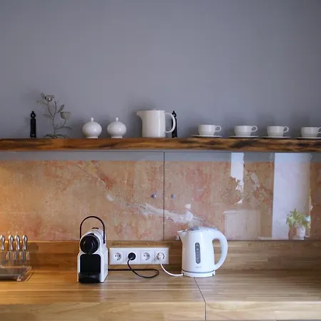 Art Deco New In The Centre Of شقة