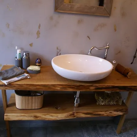 Art Deco New In The Centre Of