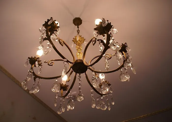 Art Deco New In The Centre Of *